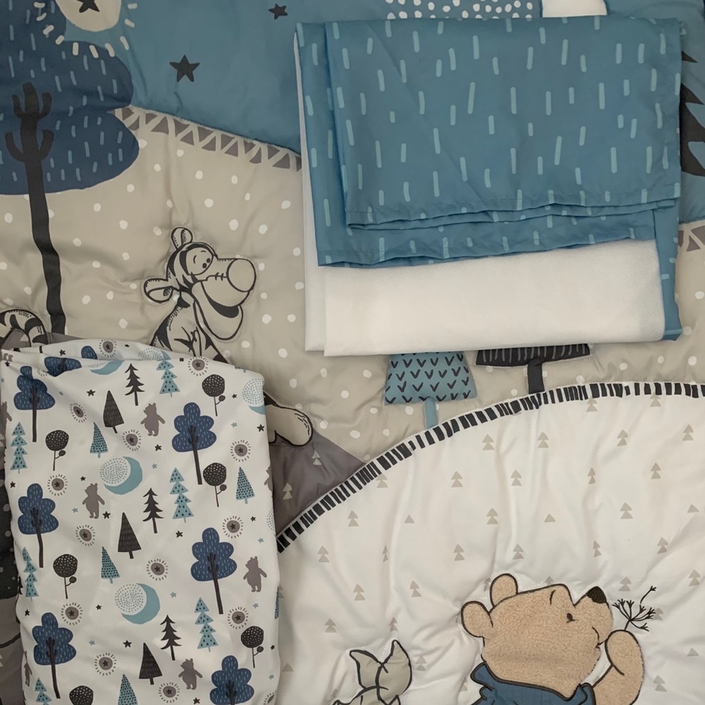 Winnie the Pooh Lambs&Ivy crib bedding set